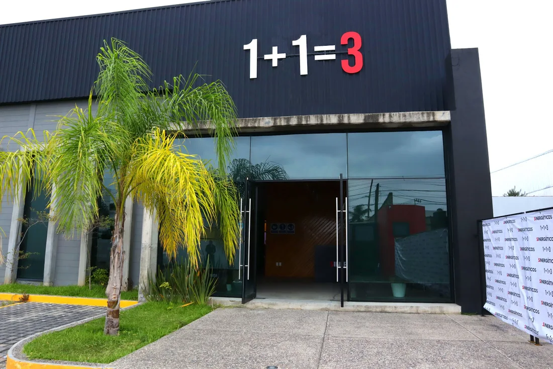 Fachada real del Bunker Sinergético en Colima 130, Zapopan